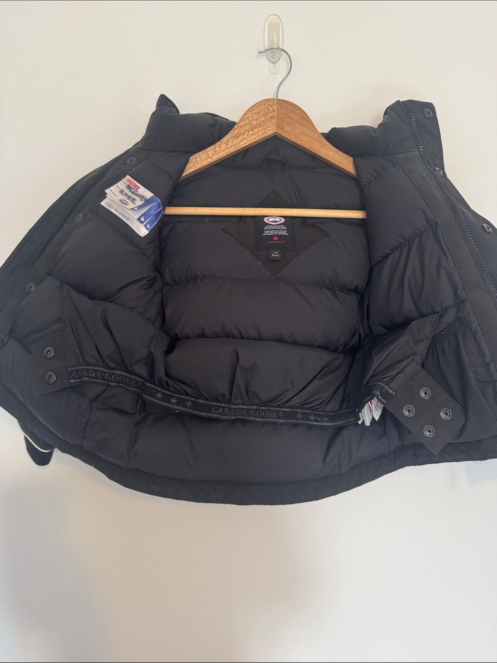 Canada Goose Kids Unisex Black Hooded Puffer Jacket Size 2-3 - Picture 10 of 15